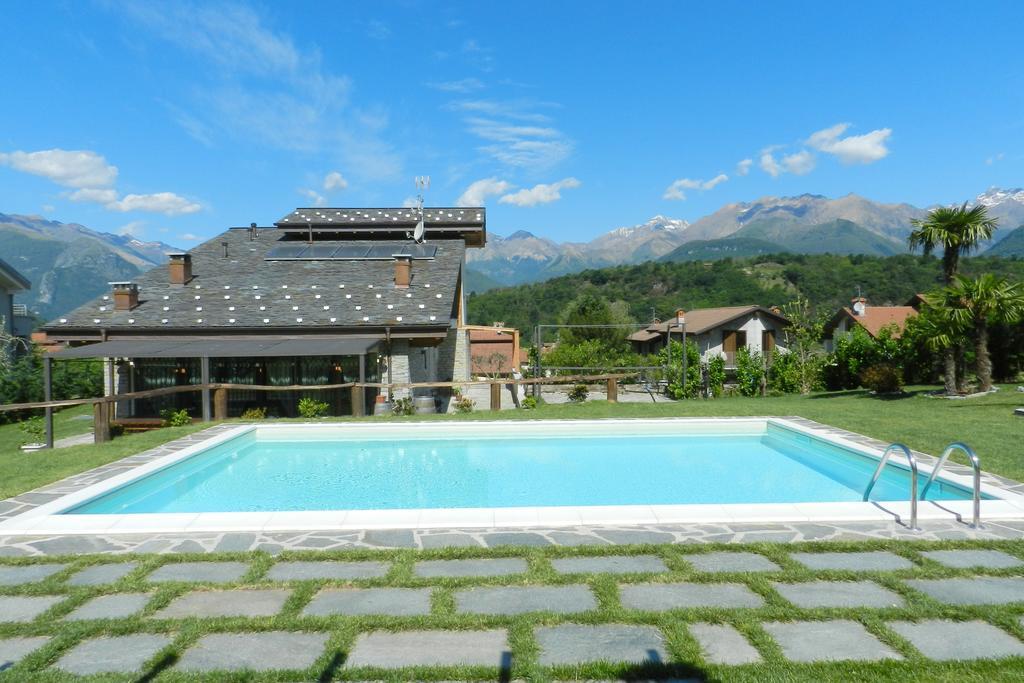Villa La Corte With Amazing Pool And Garden Colico Exterior foto